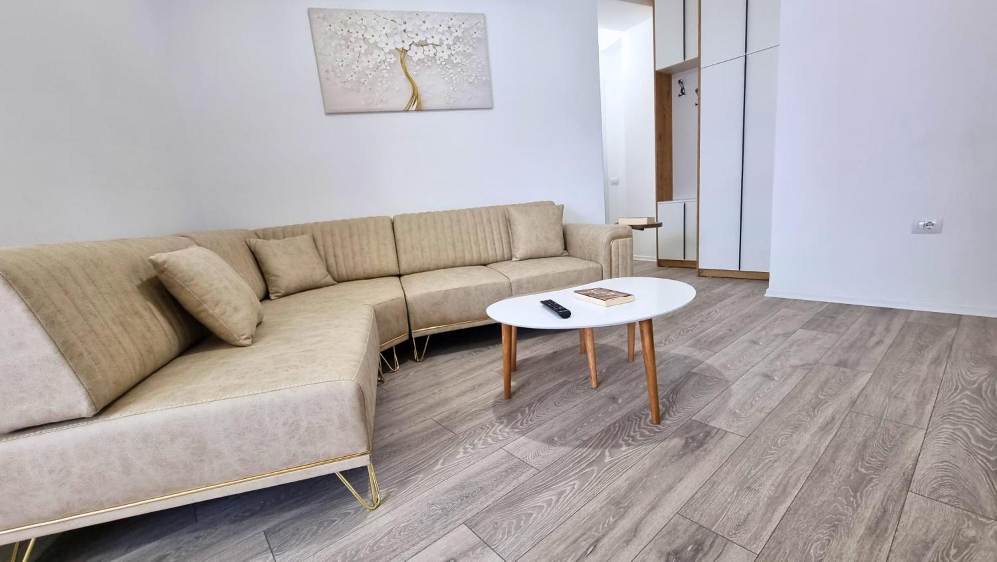 Brand-new 2 Bedroom Apartment *